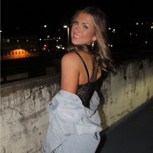 Meet your Posher, Chloe